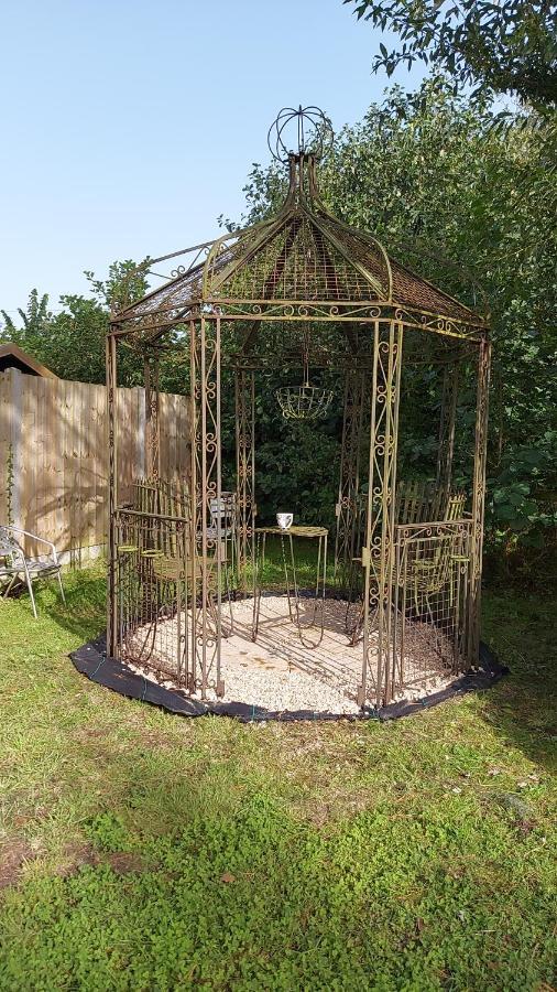 فندق Hot Tub Hideaway Hemyock المظهر الخارجي الصورة