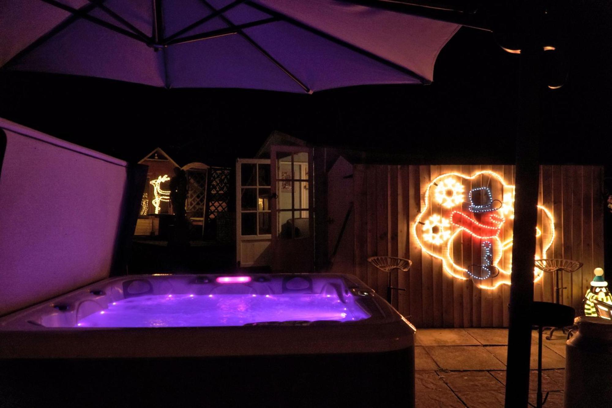 فندق Hot Tub Hideaway Hemyock المظهر الخارجي الصورة